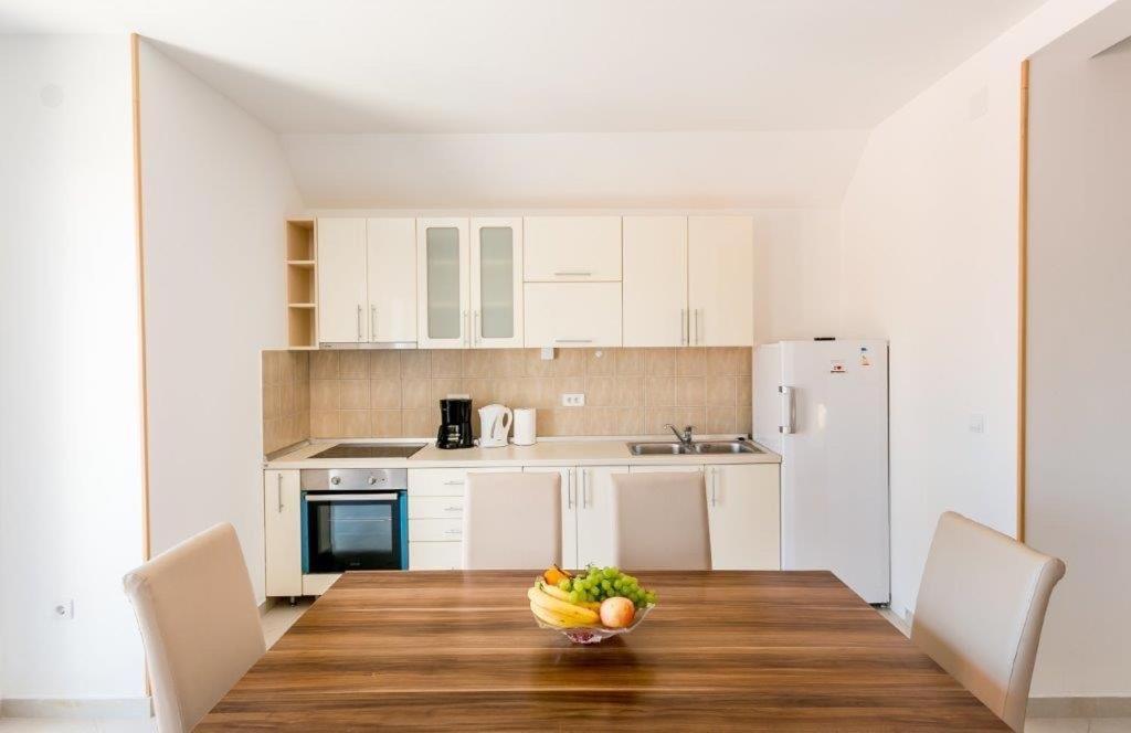 Apartments Lille Herceg Novi Exteriér fotografie