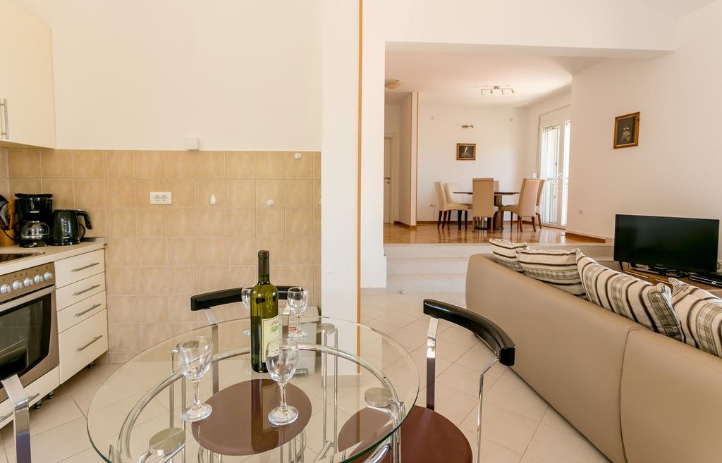 Apartments Lille Herceg Novi Exteriér fotografie