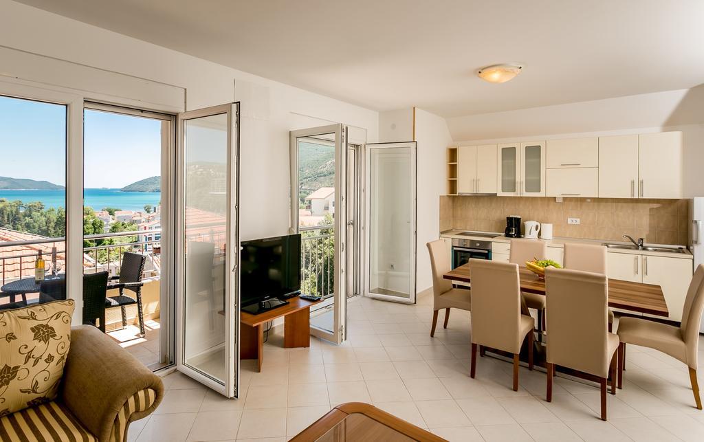 Apartments Lille Herceg Novi Exteriér fotografie